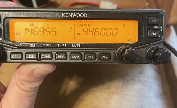 Kenwood crossbanding radio